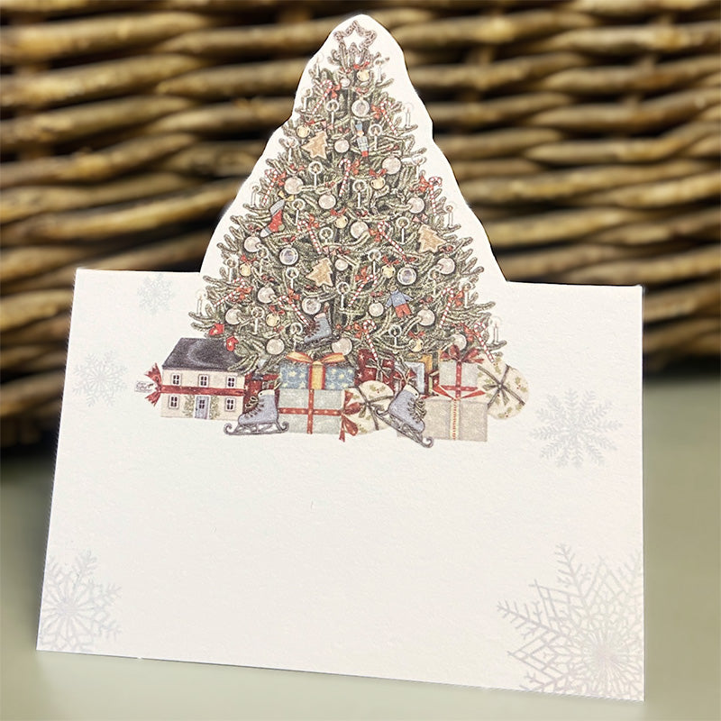 A place card with a pretty christmas tree design